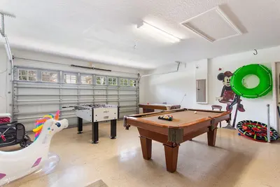 Image de 6 Bed South Facing Pool Resort and Games Room