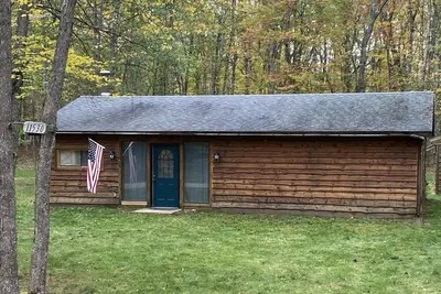 Image de Cozy Cabin- Close to all up North activities! Cabin in Irons.