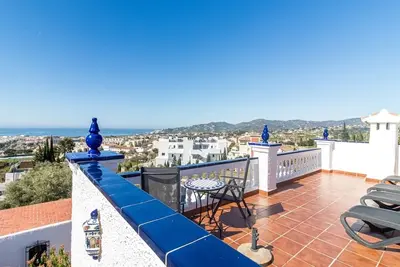 Image de via real 78 - Deux Chambres Villa, Couchages 4