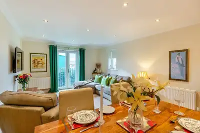 Image de Inglewood - Deux Chambres Maison, Couchages 4