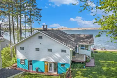 Image de Private Beachfront on Silver Lake: Amazing Views, Pontoon Boat, Kayaks