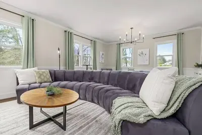 Image de 4 Suites, Hot Tub, Spacious and Perfect for Groups!