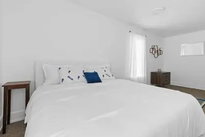 Image de Entire apt near Olmstead park, zoo, Ub & 2 Hosp.