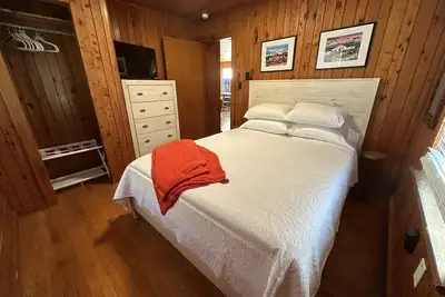 Image de Cozy home just 2 blocks from the ocean and Avalon Fishing Pier.