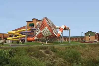 Image de 2br Deluxe Unit In Mountains with Waterpark!