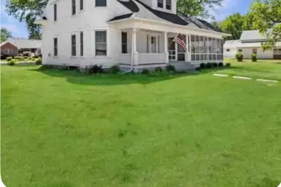 Image de Beautiful place to stay, short walk to our downtown filled with places to visit.