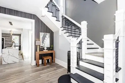 Image de Villa Noir Chicago Victorian home 7 min to downtown, museums, shops & the beach