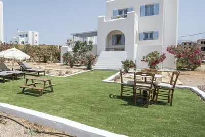 Image de Exquisite Naxos Villa | 2 Bedrooms | Villa Suzaku | Spacious Outdoor Area | Pyrgaki