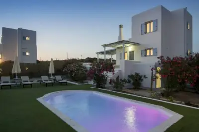 Image de Magnificent Naxos Villa | 3 Bedrooms | Villa Sayoko | Spacious Outdoor Area with Private Pool | Pyrgaki