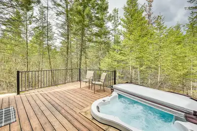 Image de Modern Polson Cabin w/ Deck Near Flathead Lake!