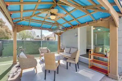Image de Renton Home: Gazebo w\/ Tv & Bbq, 15 Mi to Seattle