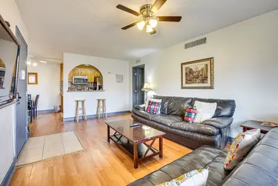 Image de Wfh-Friendly Las Vegas Condo: 2 Mi to Strip!