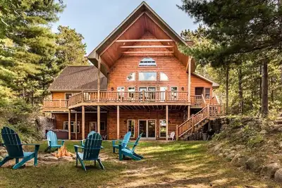 Image de Free nite w/wknd offseason;logcabin lake hottub kayak paddleboard pier fireplace