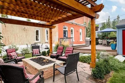 Image de Spacious Artist’s House in the middle of Denver\n