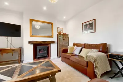 Image de 2 bedroom accommodation in Winterbourne Monkton, Nr Marlborough