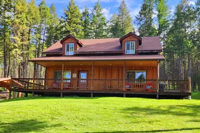 Image de Blacktail Cabin Hideaway with hot tub in Lakeside