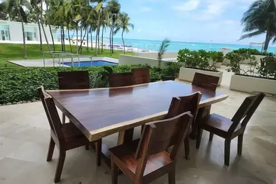 Image de Cancun Condo w Beach Access/Pool/Hot Tub\n\n