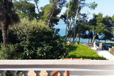 Image de Das Haus mit 2 Ferienwohnungen und Grossen Garten ist Direkt bis zum Strand!