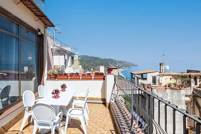 Image de A glimpse of Taormina - within walking distance of downtown