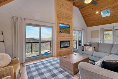 Image de Calling Me Home- Stunning views, hot tub, gameroom, close to Blowing Rock!