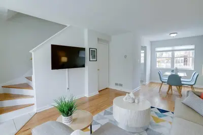 Image de Charming Old Town Alexandria - Patio w/Brick Oven