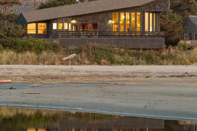 Image de Landescape - One of a Kind Luxury Oceanfront