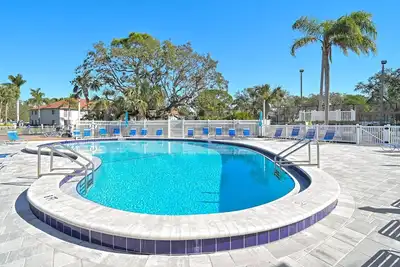 Image de Echo of the Seas Oasis - Community Pool, Near Img