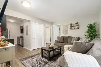 Image de Stylish Boho Themed 2 Bedroom near Osu