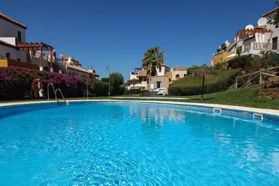 Image de Maison de ville d'angle lumineuse de 3 chambres à Las Lomas Bau001