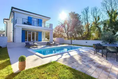 Image de Maison de vacances Kremenici pour 1 - 10 personnes avec 4 chambres à coucher - Maison de vacances