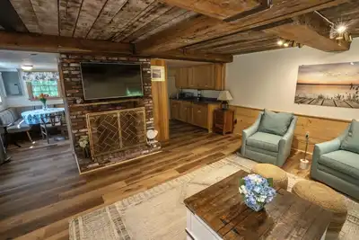 Image de The Salt Shack - all the modern comforts, amenities and proximity to the beach.