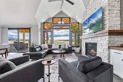 Image de Luxurious Villa on Bridges golf course, only an hour from Telluride