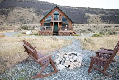 Image de Rainbow Country Cabin: Rural Riverfront Retreat