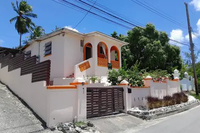 Image de 3 bed close to the beach, Wendy's Sports Bar, transport and Jordan's supermarket