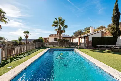 Image de Maison de vacances 'Casa Rural La Herradura' avec piscine privée, terrasse privée et Wi-Fi