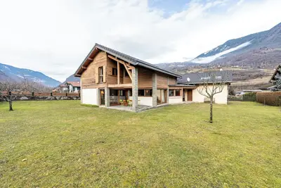 Image de Chalet 'Pierre Et Bois' avec vue sur la montagne, terrasse privée et Wi-Fi