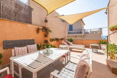 Image de Maison de vacances 'Poppy's Beach House' avec vue sur la mer, Wi-Fi et climatisation