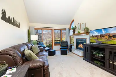 Image de Escape to Creekwood Pines - 2 King Beds, Near Golf, Dog-Friendly, Amenity Access