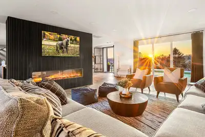 Image de Spacious Retreat with Heated Pool-Hot Tub-Games-Bar-Near Keeneland&Bourbon Trail