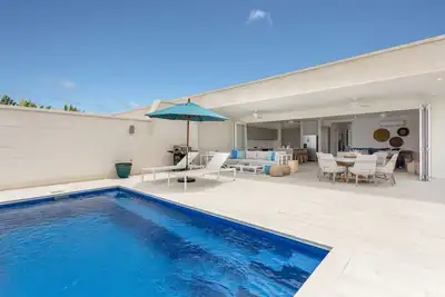 Image de Fully Air-conditioned, Family Sized Villa with Private Pool and Gym Access