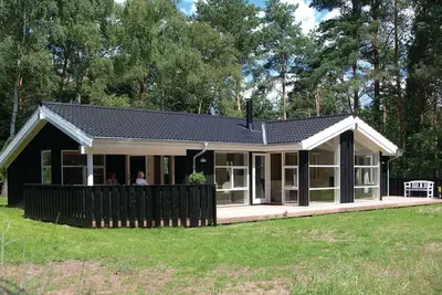 Image de \"Elisenda\" - 625m from the sea by Interhome