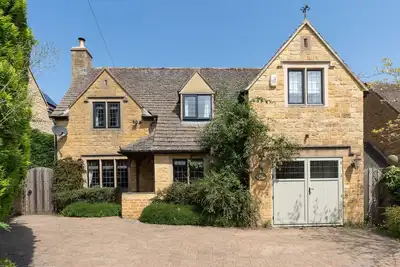 Image de Family friendly home in Cotswolds market town - Maple House