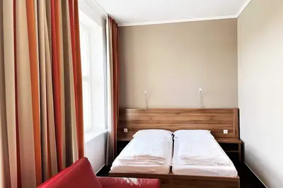 Image de Multi-bed room 107 - Ibs Meeting Center