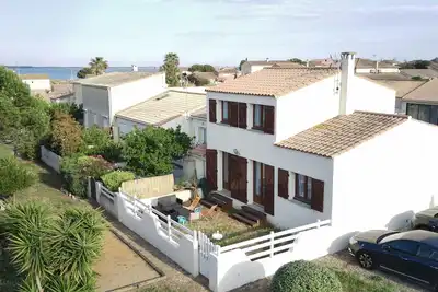 Image de Maison climatisée pour 7 personnes a 200m de l'étang deThau
