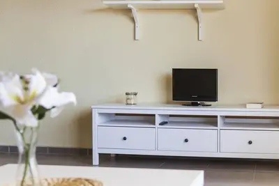 Image de Appartement 2 Chambres avec Piscine, Jardin et Proche Plage