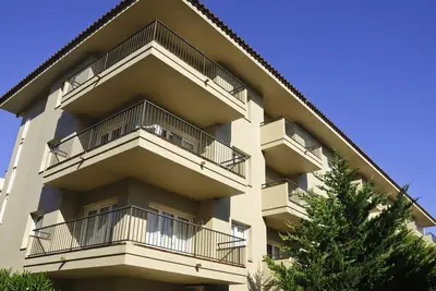 Image de Appartement agréable à 300 m de la plage, avec piscine, climatisation, terrasse et service client 24h/24.