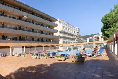 Image de Appartement familial 2 chambres avec piscine, balcon, parking et climatisation - L'Estartit
