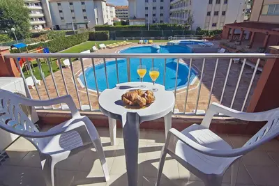 Image de Appartement Récent avec Piscine & Clim à 400m de la Plage, 1 Chambre, Proche Centre Ville