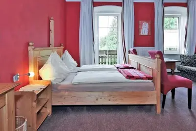 Image de Doppelzimmer mit Balkon und Seeblick Nr 3 - Pension Zur Schönen Aussicht