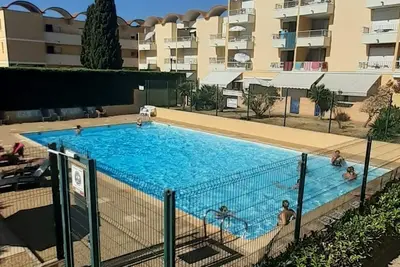 Image de Appartement rénové avec clim et piscine (réfection complète 2025).